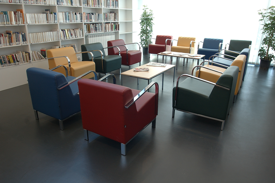 Biblioteca-Benjamín-Jarnes-equipamiento-global-interiorismo-y-amueblameinto-integral-de-oficinas
