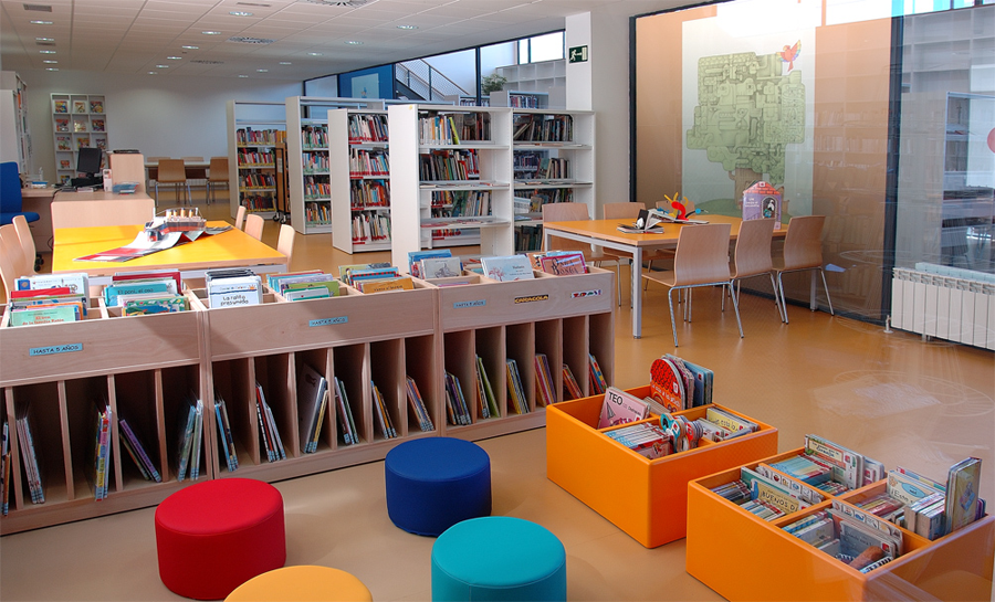 Biblioteca-Benjamín-Jarnes-equipamiento-global-interiorismo-y-amueblameinto-integral-de-oficinas