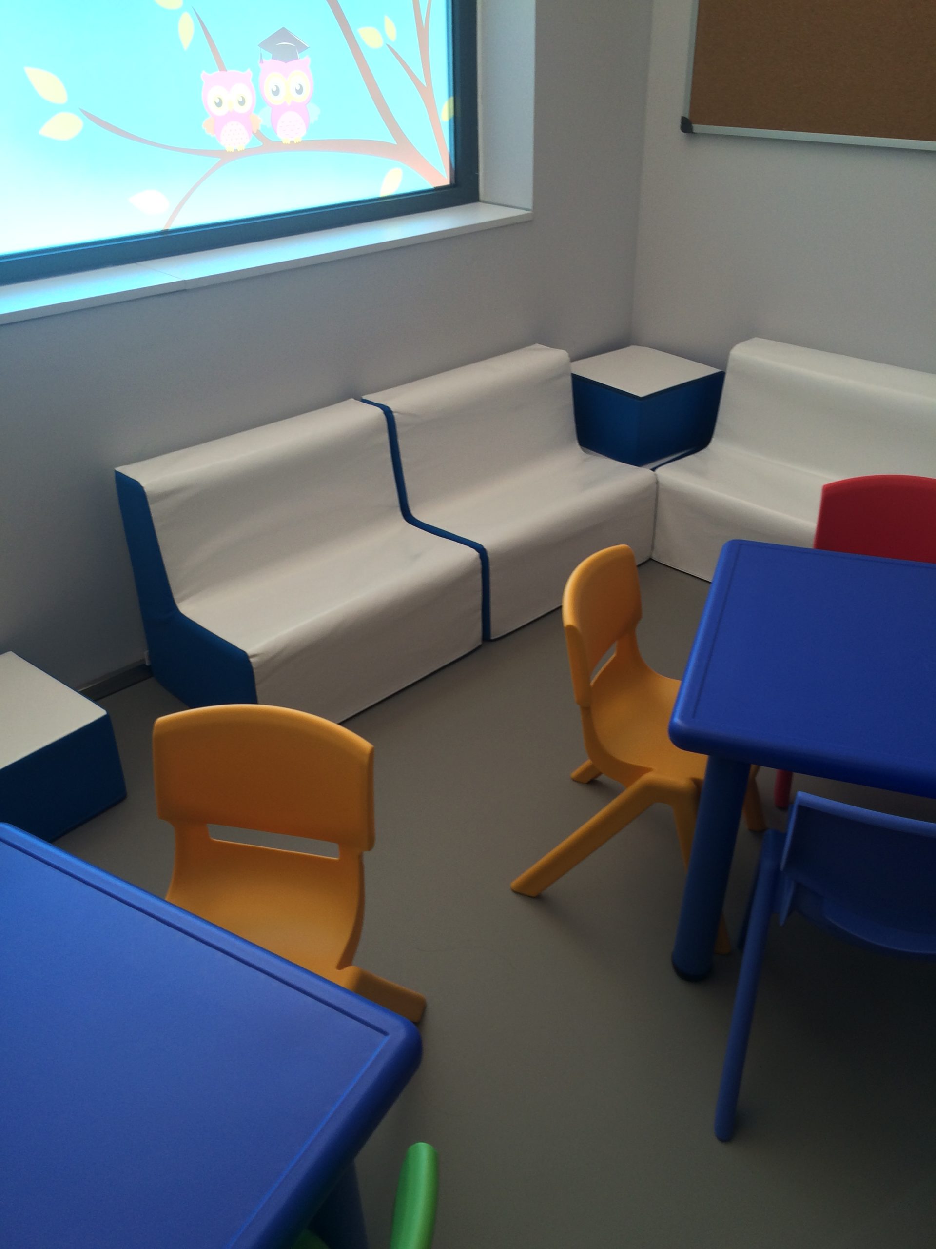 Biblioteca-Parque-Goya-equipamiento-publico-calidad-interiorismo-y-amueblamiento-integral-de-oficinas-LARA