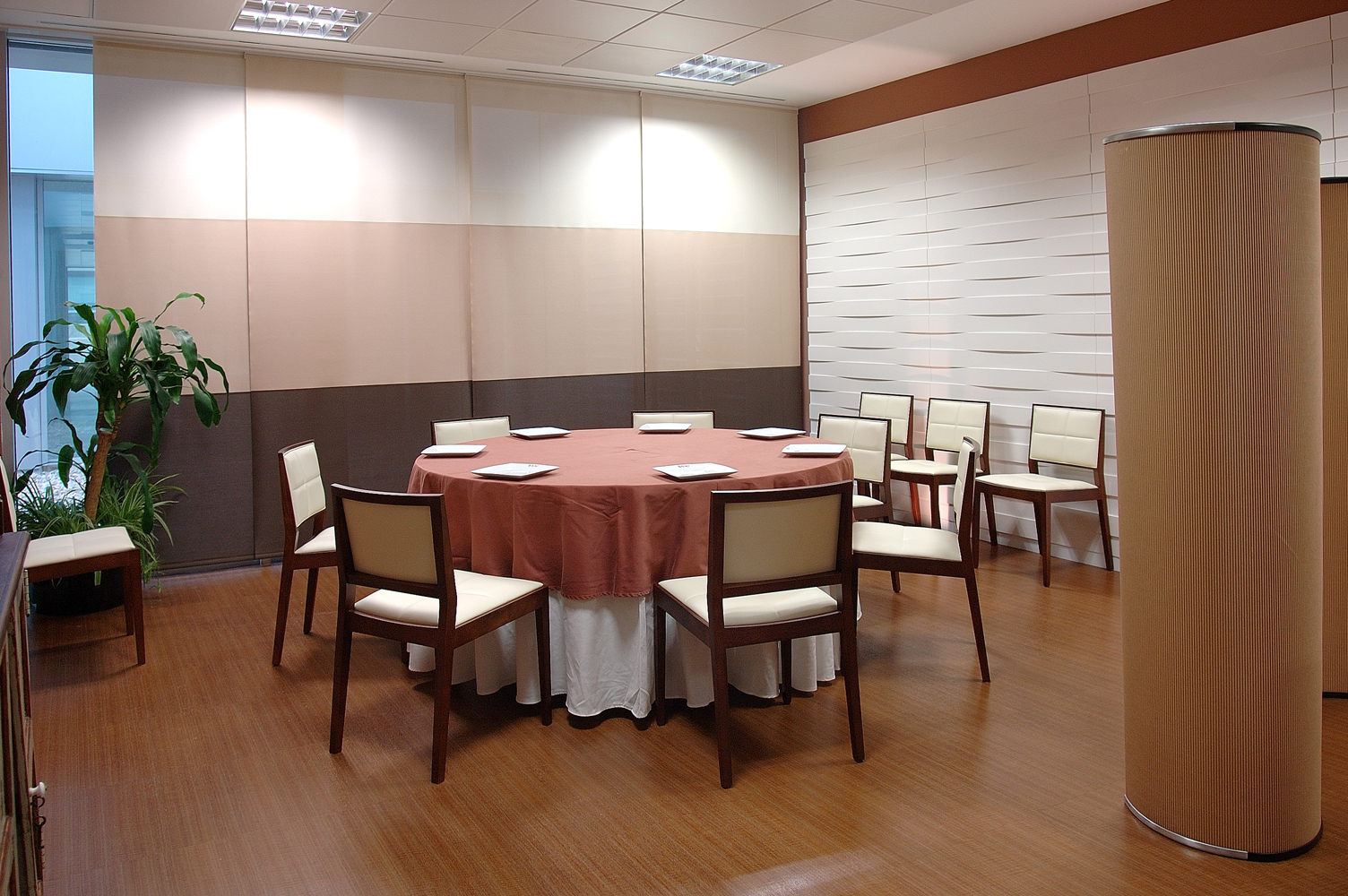 bsh-plaza-interiorismo-y-amueblamiento-integral-de-oficinas-Lara-muebles-oficina-zaragoza