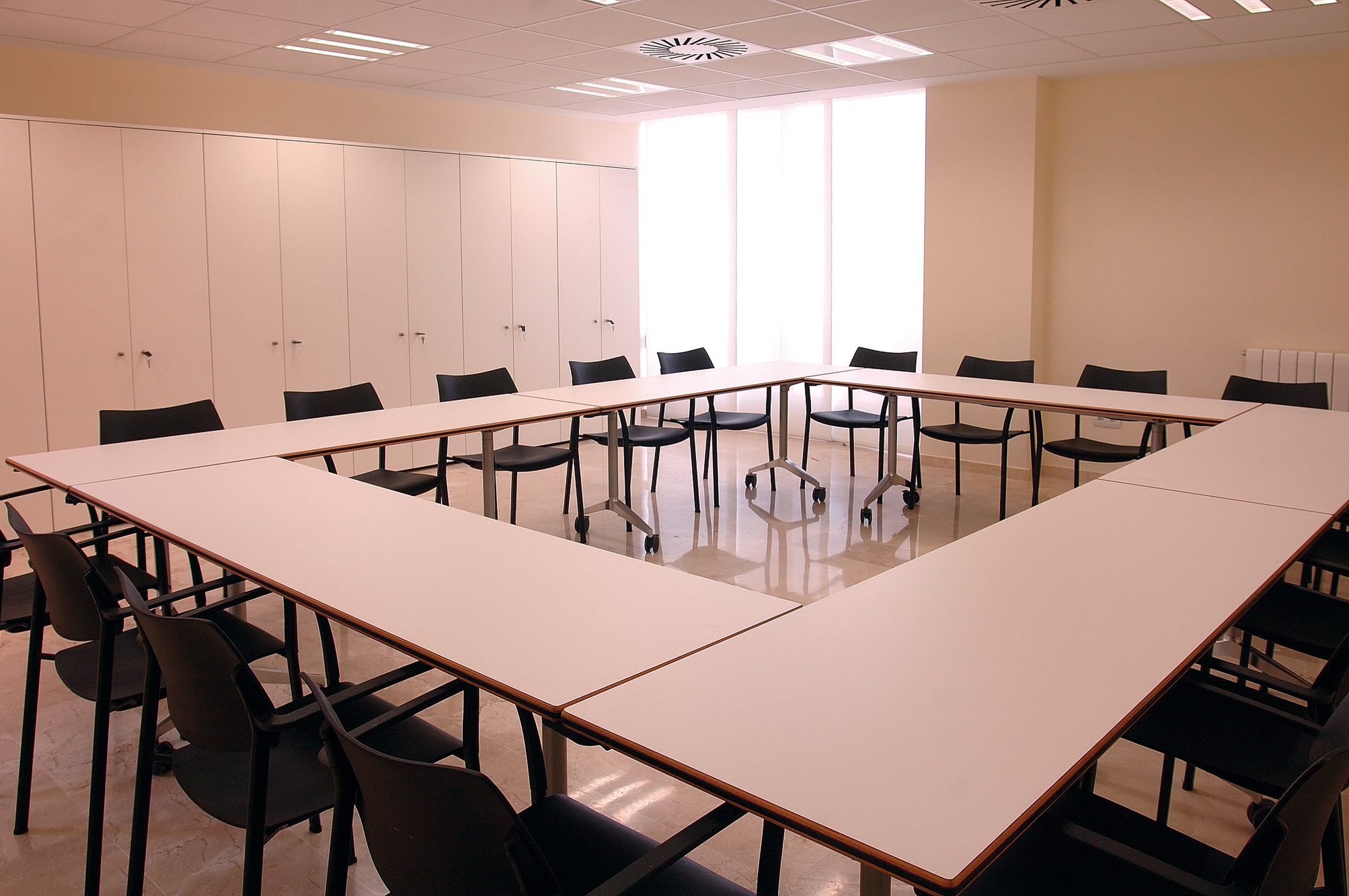 Comarca-Gúdar Javalambre-interiorismo-y-amueblamiento-integral-de-oficinas