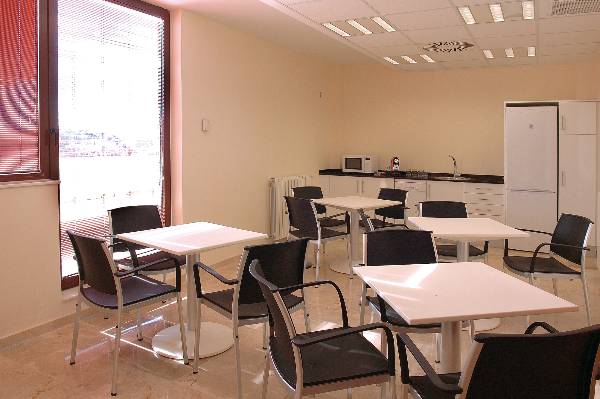 Comarca-Gúdar Javalambre-interiorismo-y-amueblamiento-integral-de-oficinas