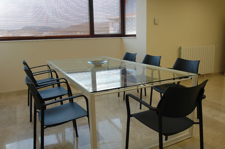 Comarca-Gúdar Javalambre-interiorismo-y-amueblamiento-integral-de-oficinas