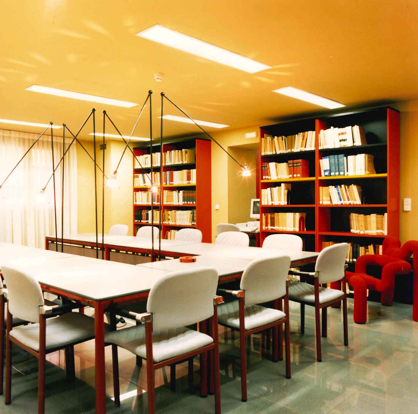 LARA-INTERIORISMO-Y-AMUEBLAMIENTO-INTEGRAL-DE-OFICINAS-ZARAGOZA-COLEGIO-NOTARIAL-ZARAGOZA