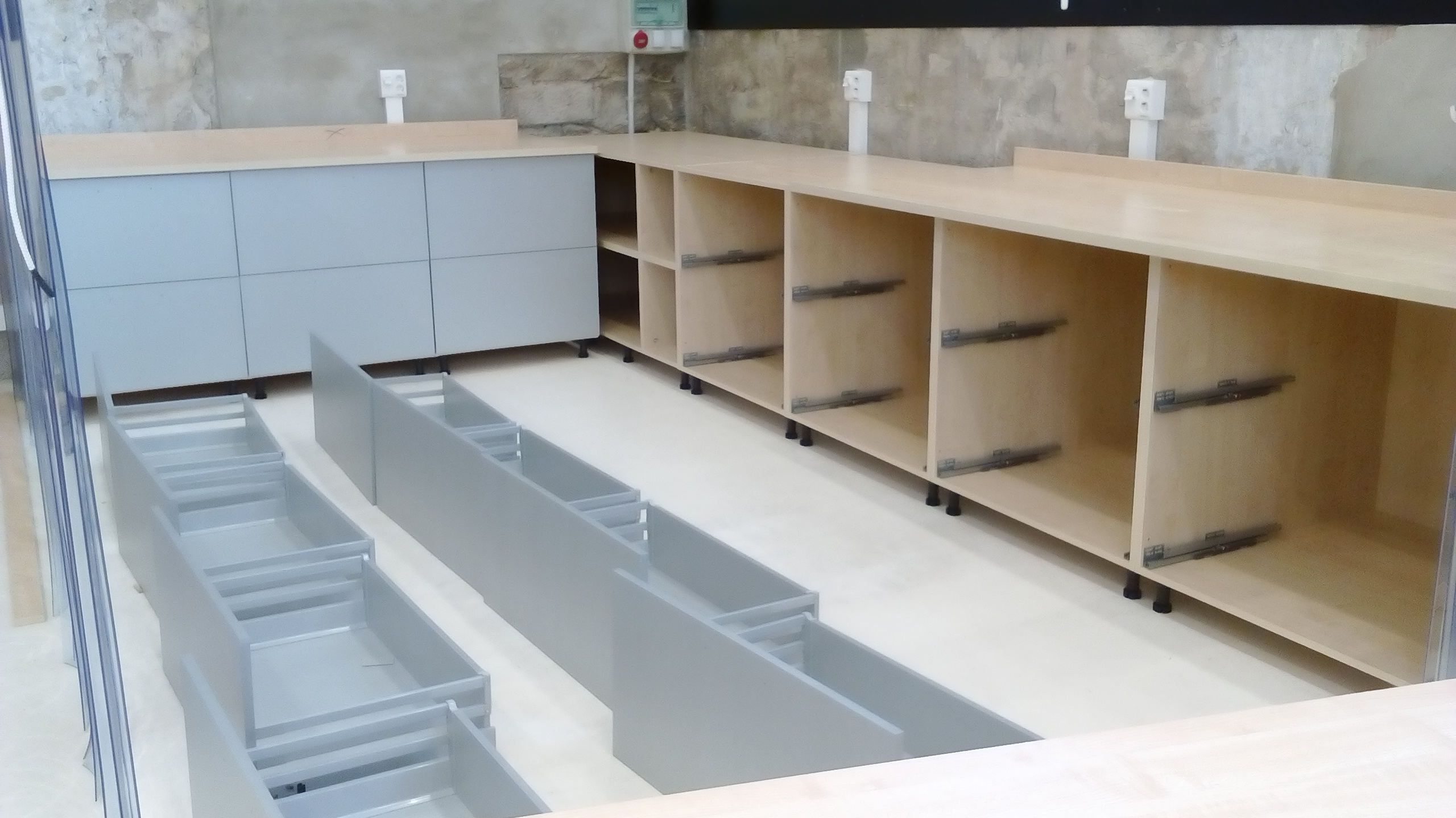 La-Remolacha-HackLab-interiorismo-y-amueblamiennto-integral-de-oficinas-LARA