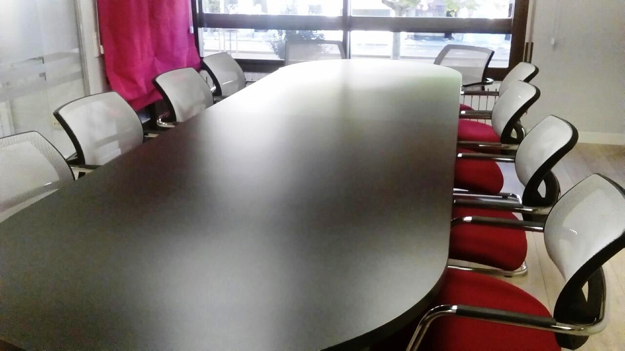Fundación-Empresa-Universidad-Zaragoza-interiorismo-y-amuebalmiento-integral-de-oficinas-LARA