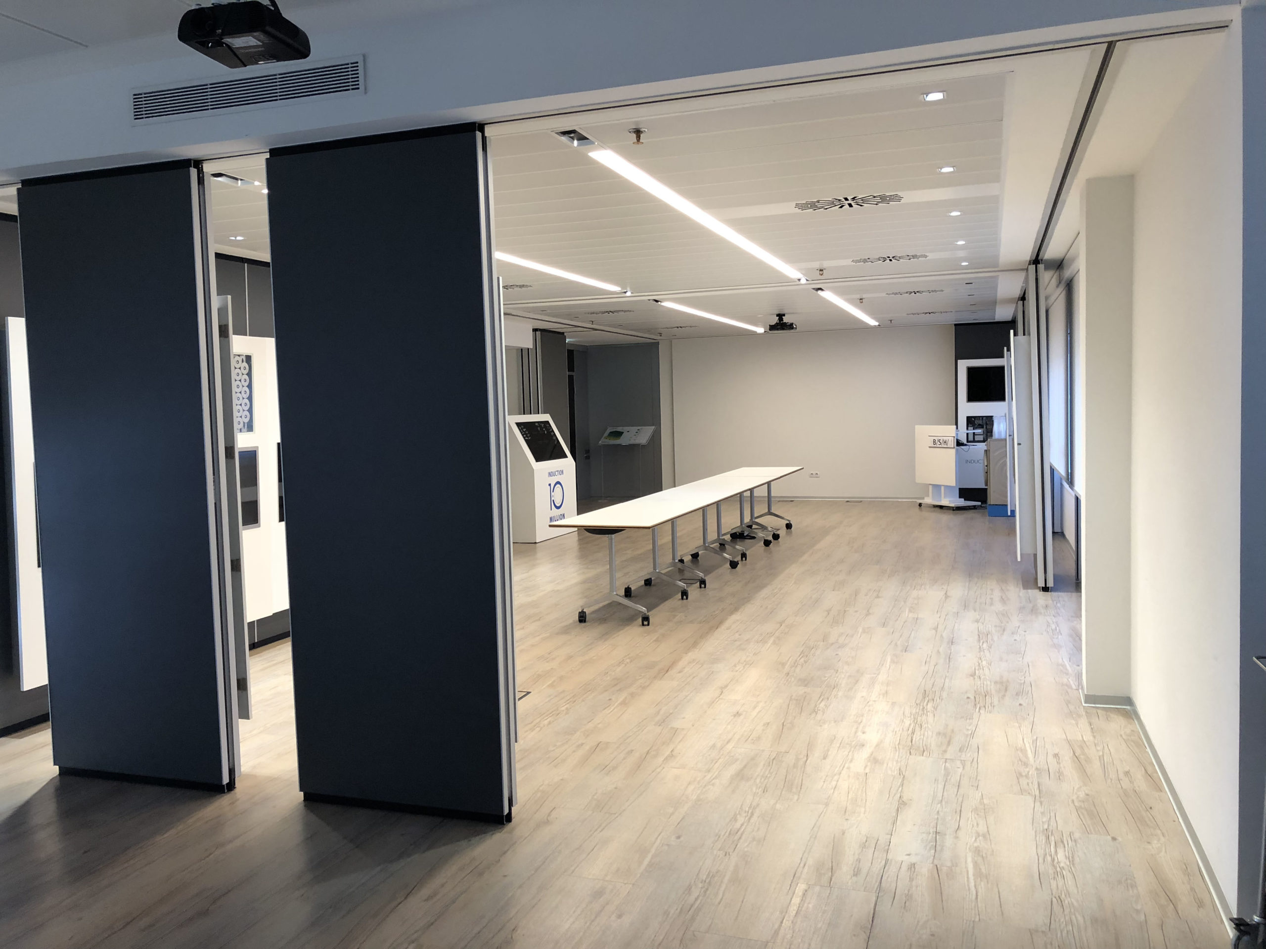 infocenter-bsh-diseño-ejecución-oficinas-Lara-amueblamiento-integral-de-oficinas