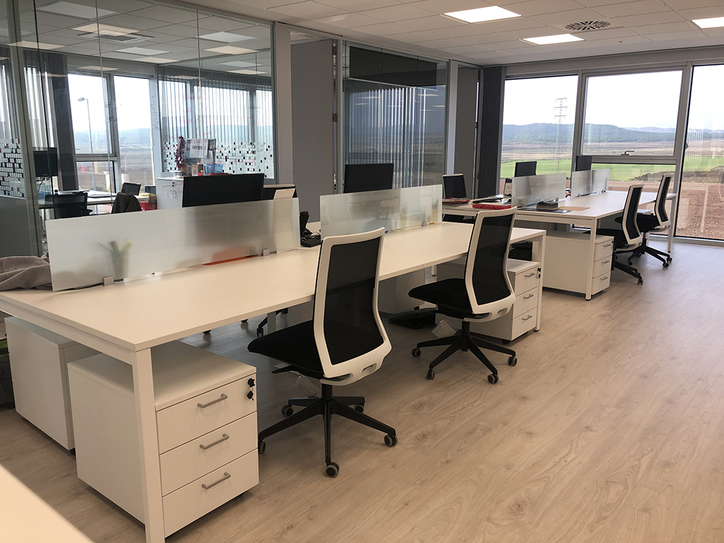 Araven-Group-Reformas-Montajes-Instalaciones-LARA-interiorismo-de-oficinas