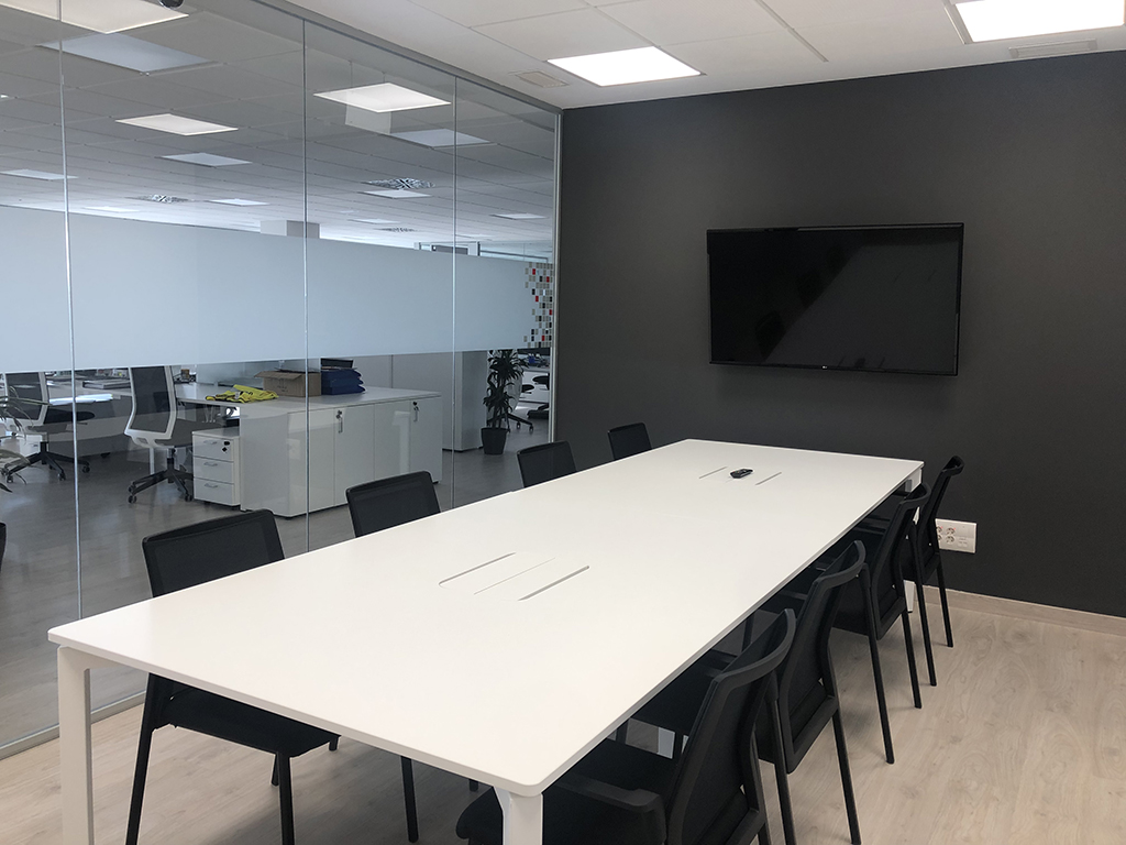 Araven-Group-Reformas-Montajes-Instalaciones-LARA-interiorismo-de-oficinas