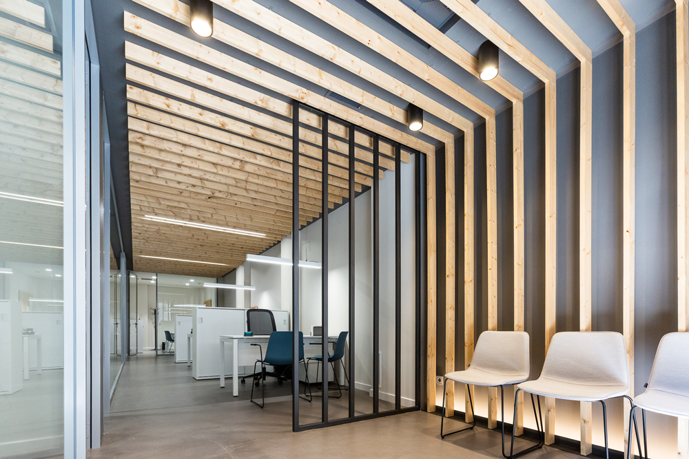 CUAIRÓN-Diseño-y-ejecución-de-sus-oficinas-lara-interiorismo-y-amueblamiento-integral-de-oficinas