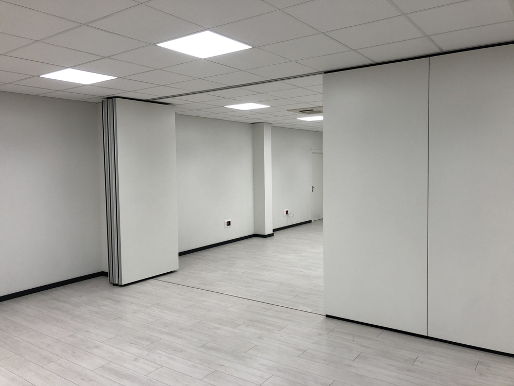 LARA-INTERIORISMO-Y-AMUEBLAMIENTO-INTEGRAL-DE-OFICINAS-ZARAGOZA-SALA-DE-REUNIONES