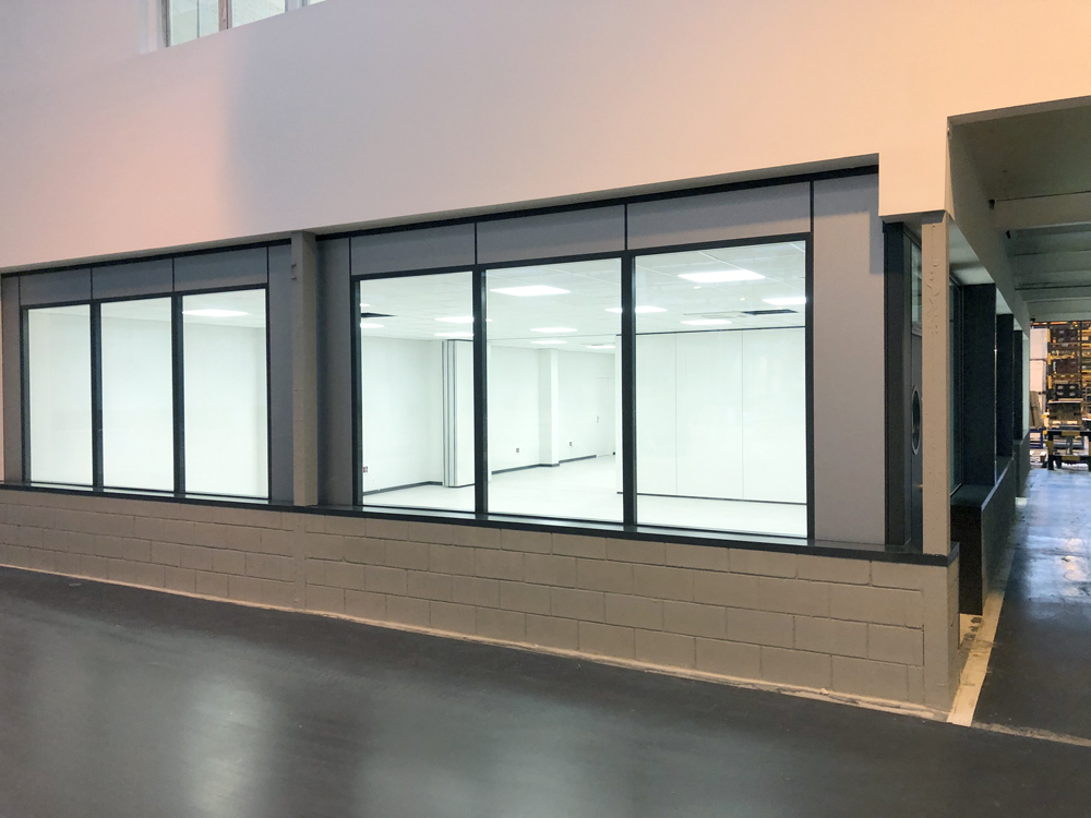LARA-INTERIORISMO-Y-AMUEBLAMIENTO-INTEGRAL-DE-OFICINAS-ZARAGOZA-SALA-DE-REUNIONES