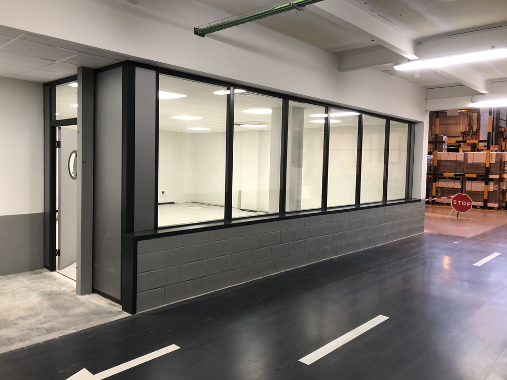 LARA-INTERIORISMO-Y-AMUEBLAMIENTO-INTEGRAL-DE-OFICINAS-ZARAGOZA-SALA-DE-REUNIONES