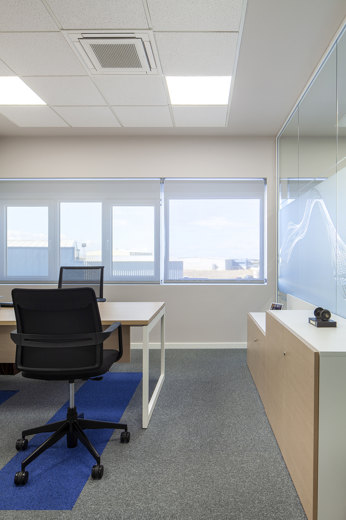 COMPAÑÍA-ARAGONESA-DE-PORTACOCHES-CAPSA-LARA-AMUEBLAMIENTO-INTEGRAL-OFICINAS